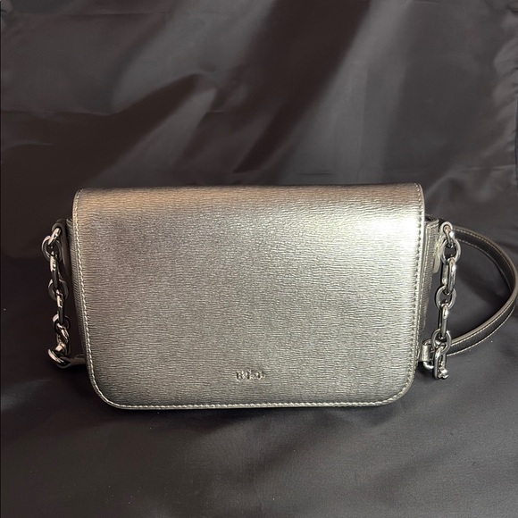 Lauren Ralph Lauren Handbags - Lauren Ralph Lauren Silver metallic Crossbody Bag